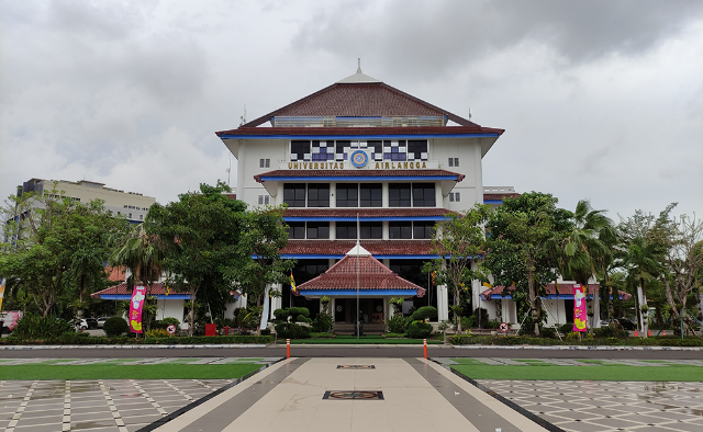 Universitas Airlangga: Merangkai Tradisi dan Inovasi